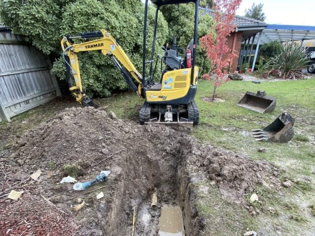 Need a Blocked Drain Plumber in Dandenong? Trust in David White Plumbing’s VBA Standards!